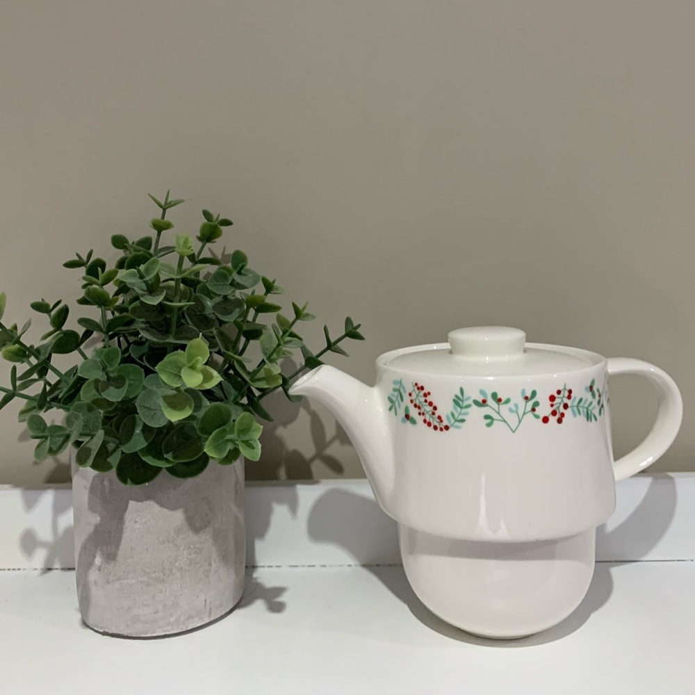 David’s Tea Single Serving Holiday Teapot